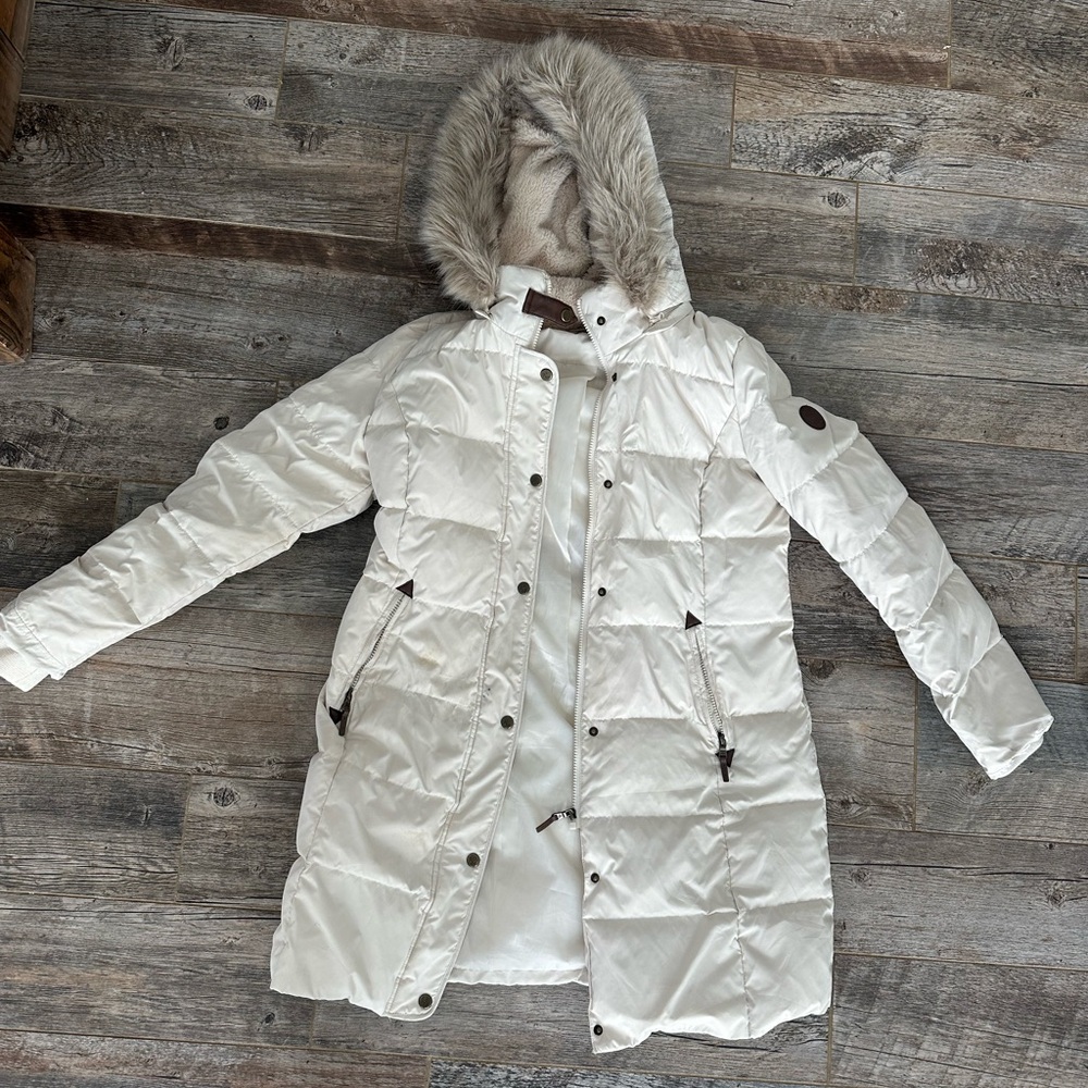 Women's White Puffer Coat with Faux Fur Hood